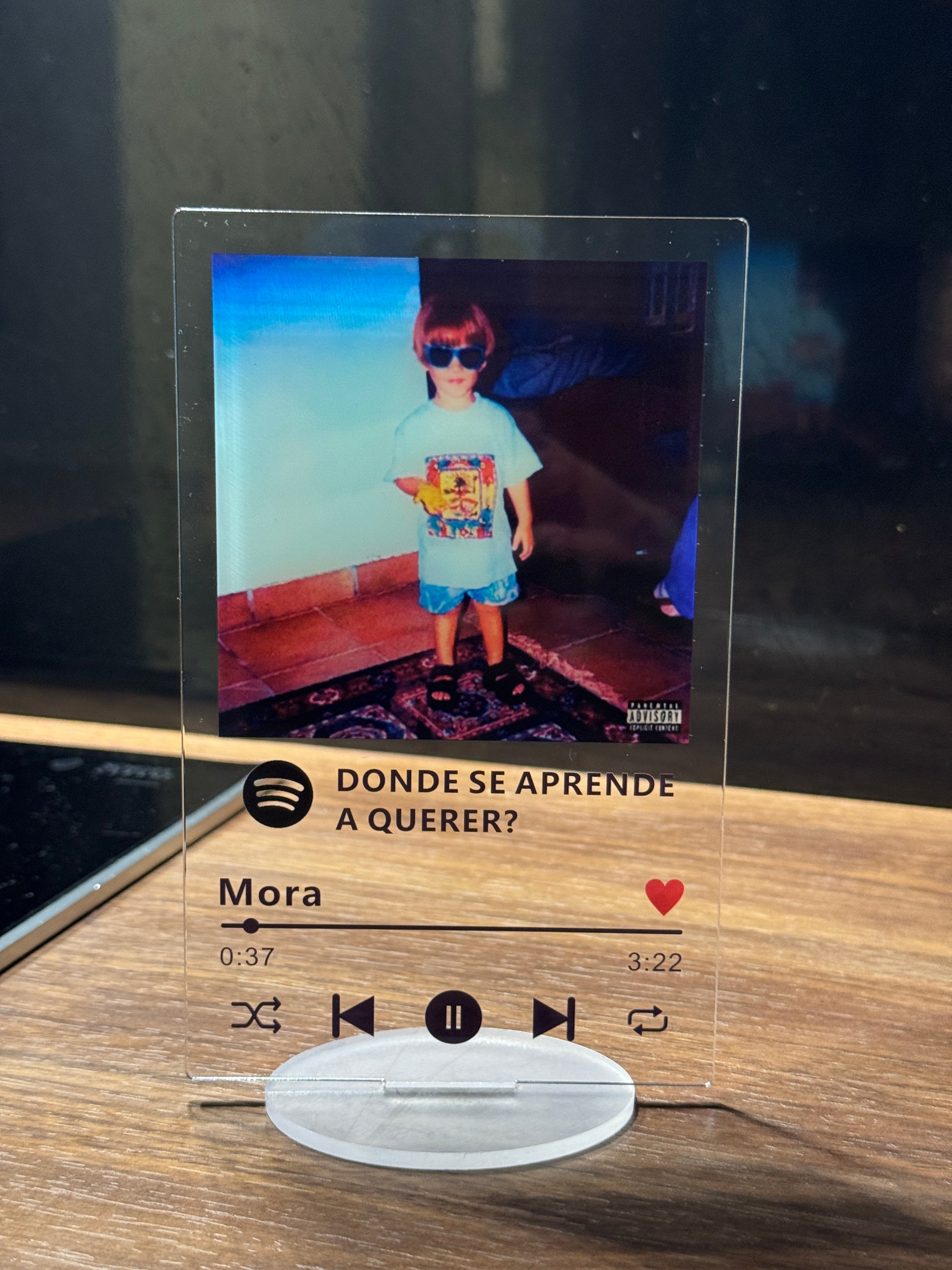 Placa Donde Se Aprende a Querer?  - Mora
