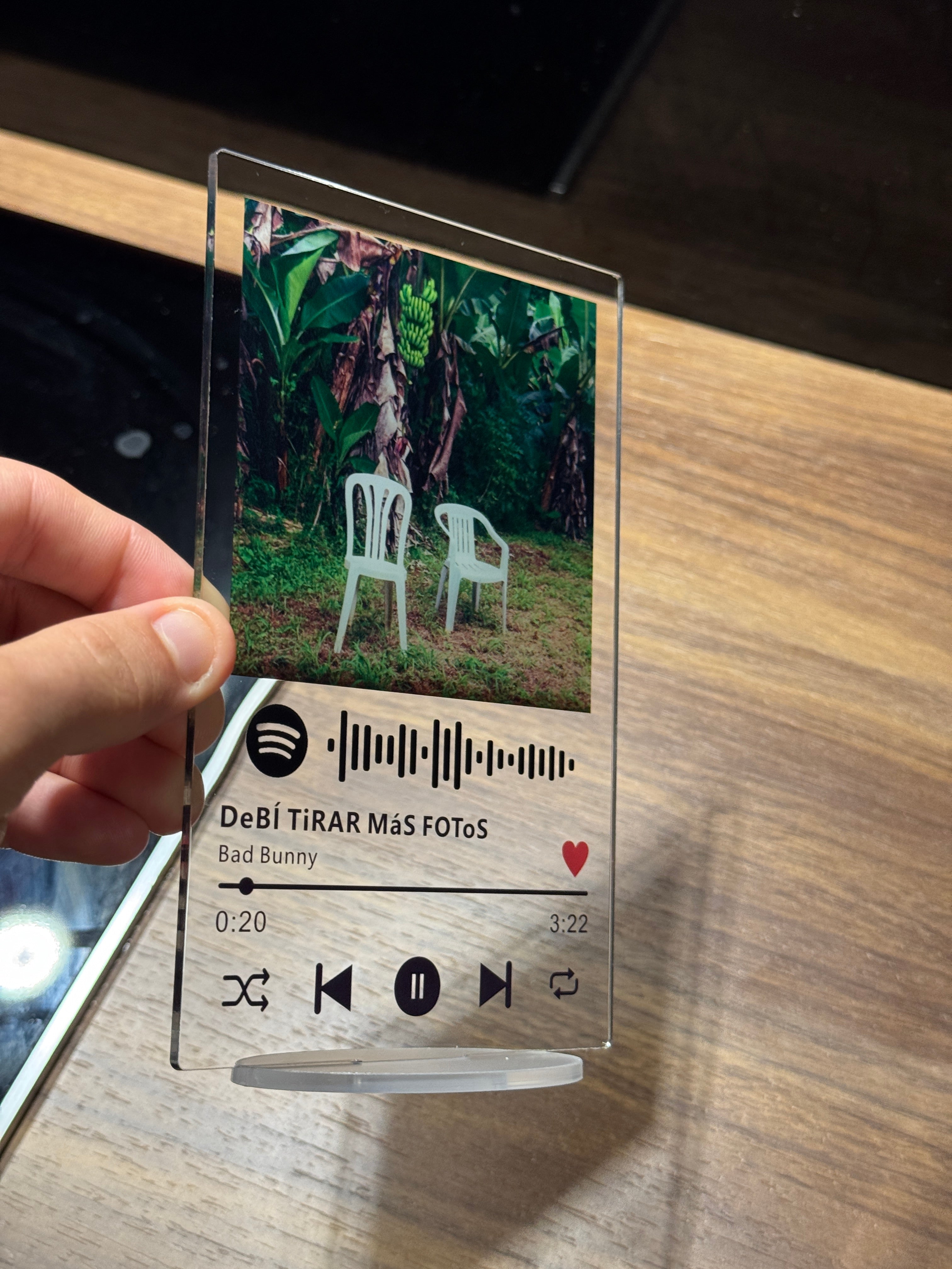 Placa Debí Tirar Más Fotos - Bad Bunny