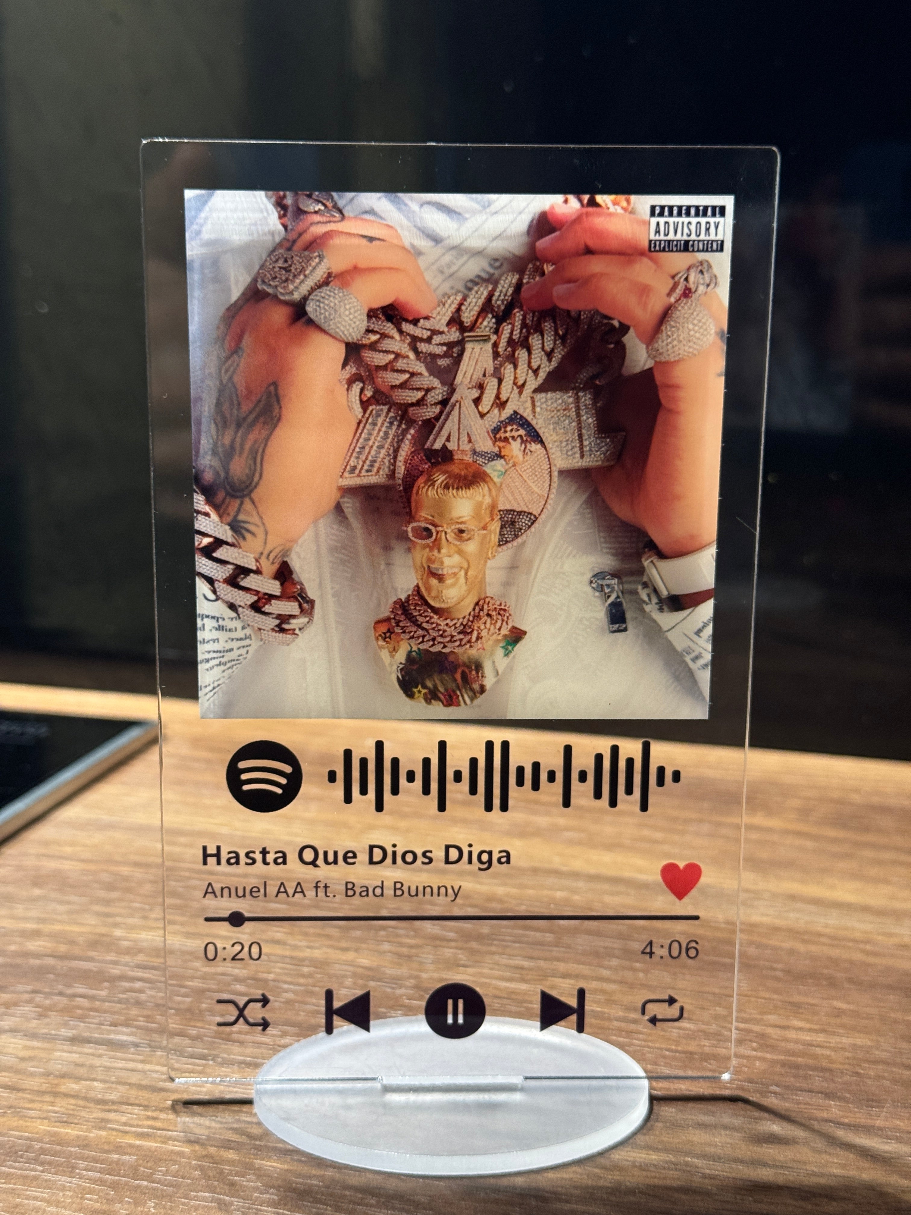 Placa Hasta Que Dios Diga  - Anuel AA ft. Bad Bunny